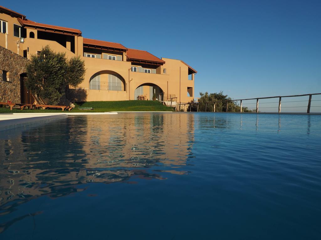 Agriturismo "I Castellari" Pietra Ligure Exterior foto