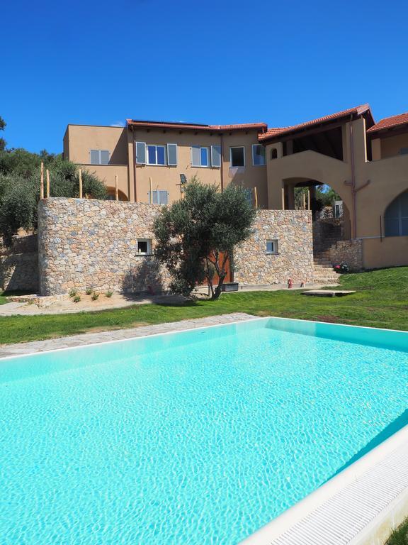 Agriturismo "I Castellari" Pietra Ligure Exterior foto