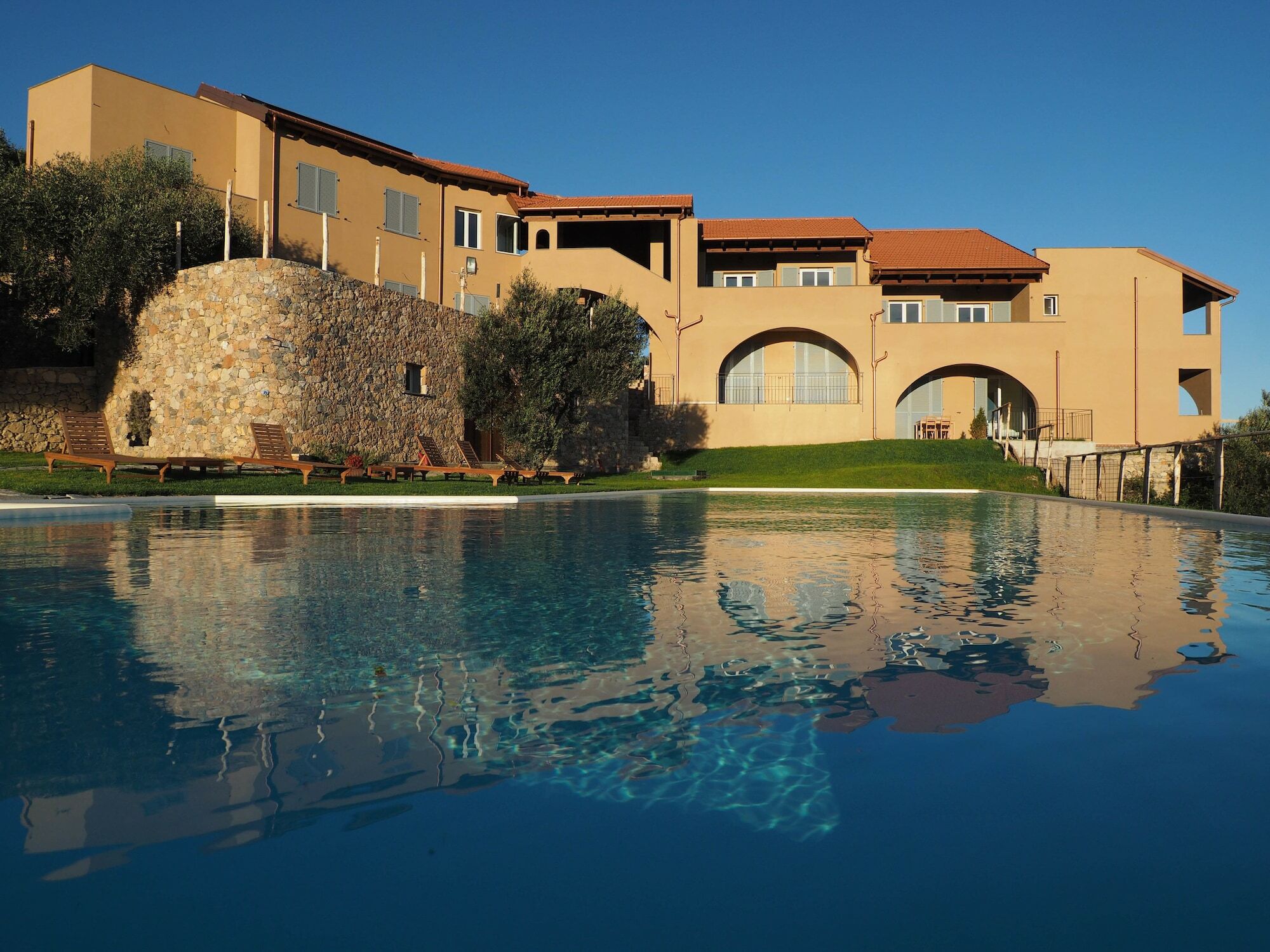 Agriturismo "I Castellari" Pietra Ligure Exterior foto