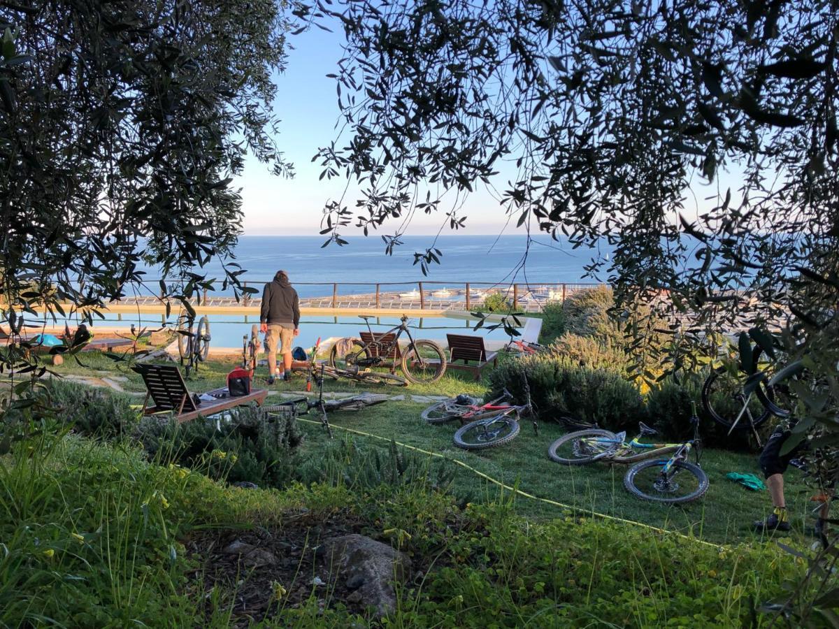 Agriturismo "I Castellari" Pietra Ligure Exterior foto