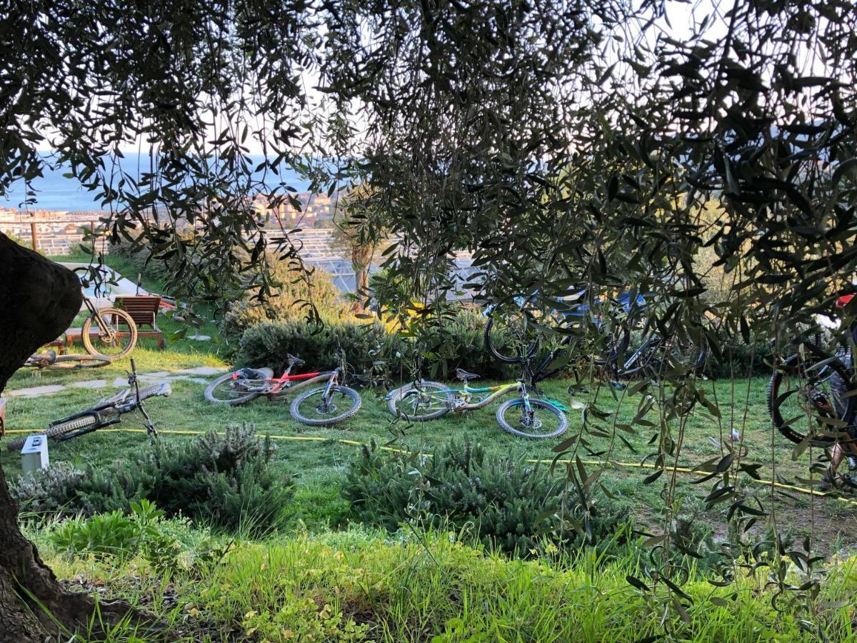Agriturismo "I Castellari" Pietra Ligure Exterior foto